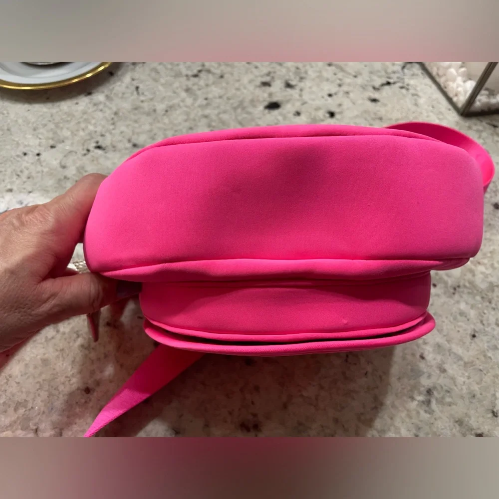 LILLY PULITZER Giavanna Neoprene Crossbody Bag Purse AURA